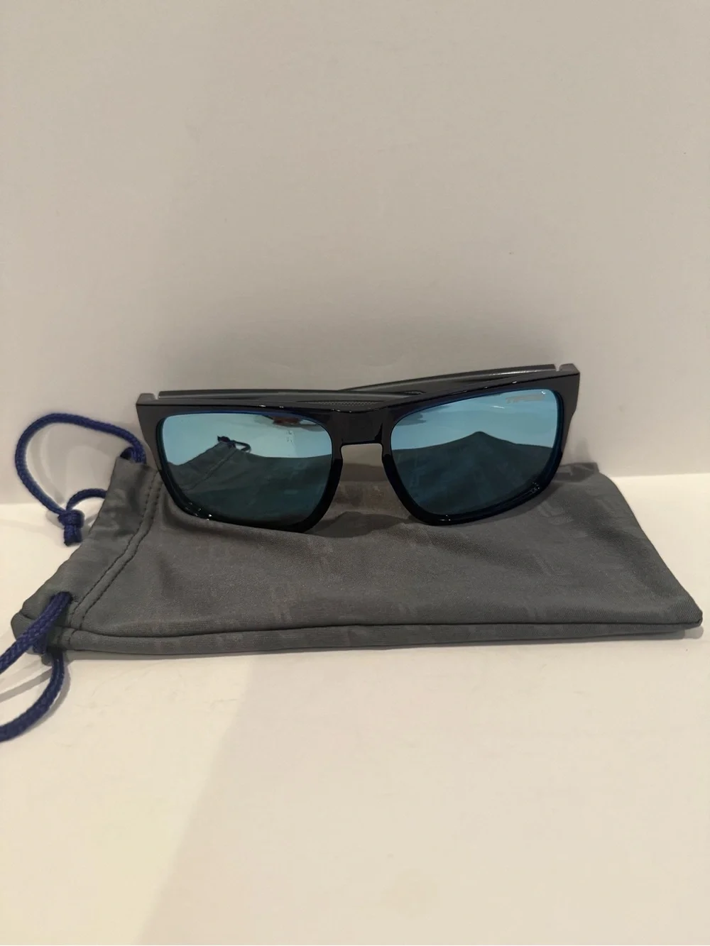 Tifosi Swick Blue Mirrored Sunglasses